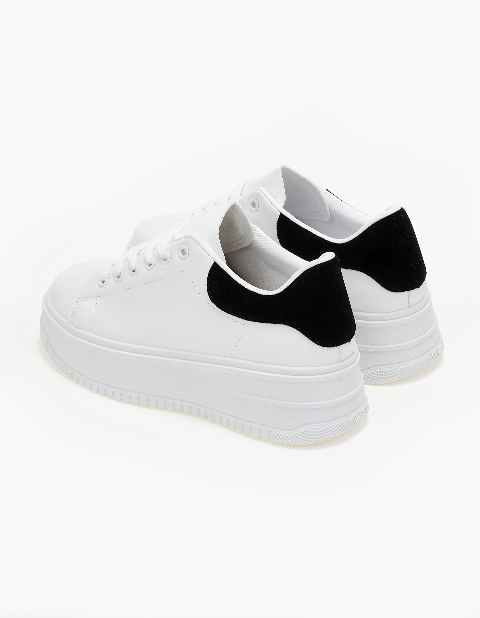 Basic sneakers με κορδόνια - Μαύρο φωτογραφία