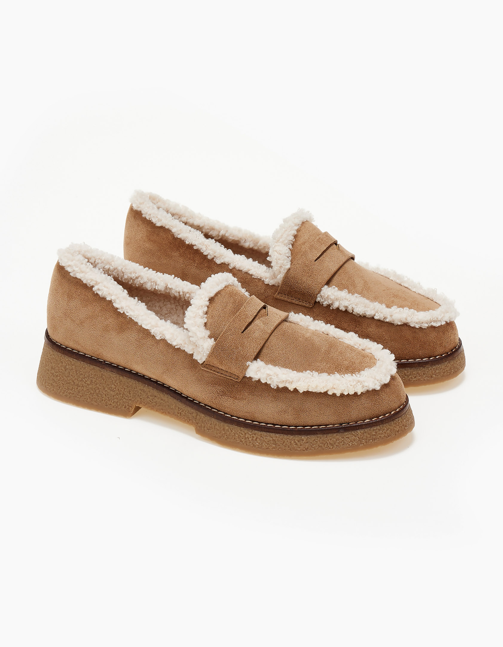 Loafers με suede υφή και γούνα – Πούρο