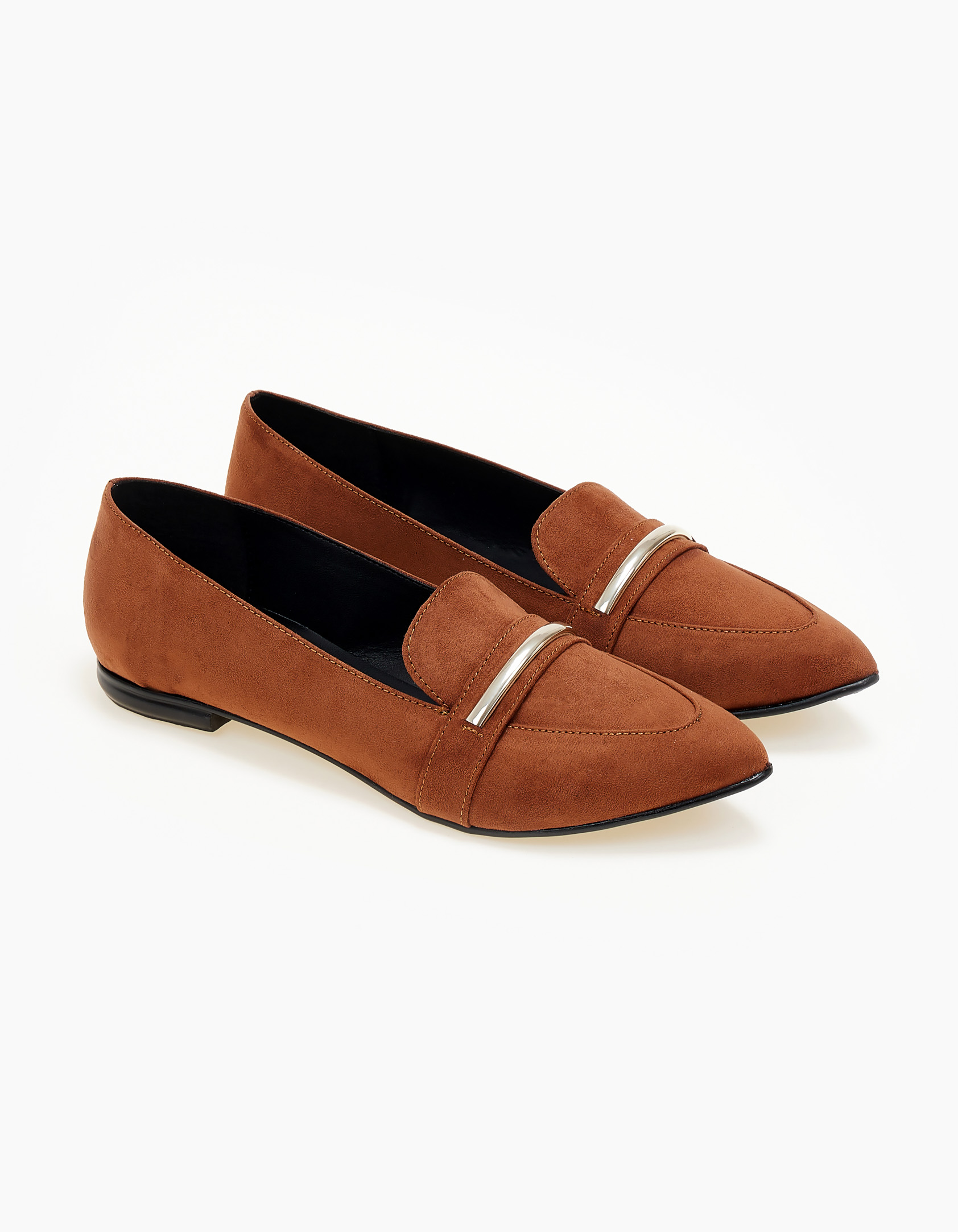 Μυτερά loafers με διακοσμητική αγκράφα - Ταμπά