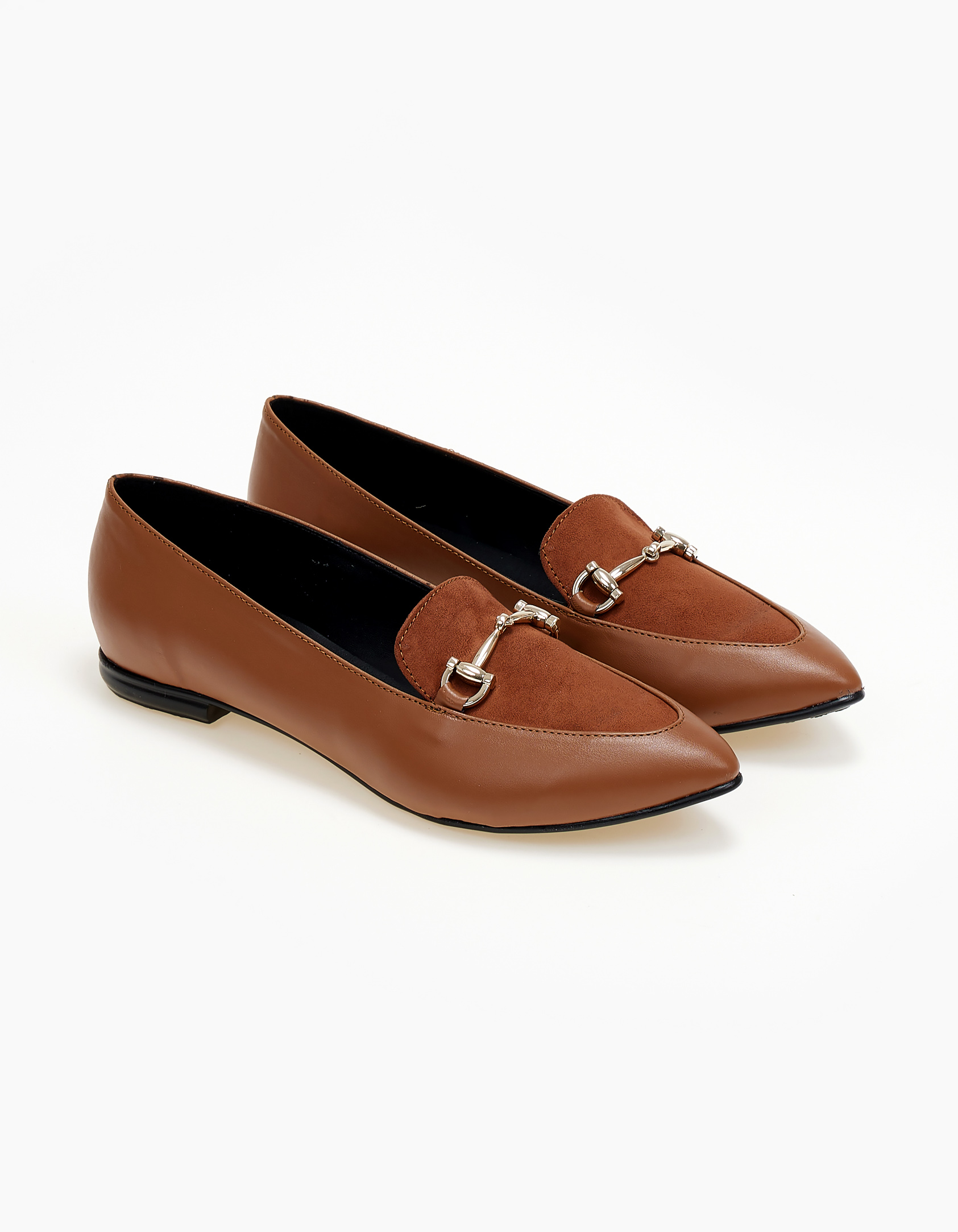 Issue Μυτερά loafers με συνδυασμό υλικών και μέταλλο - Ταμπά