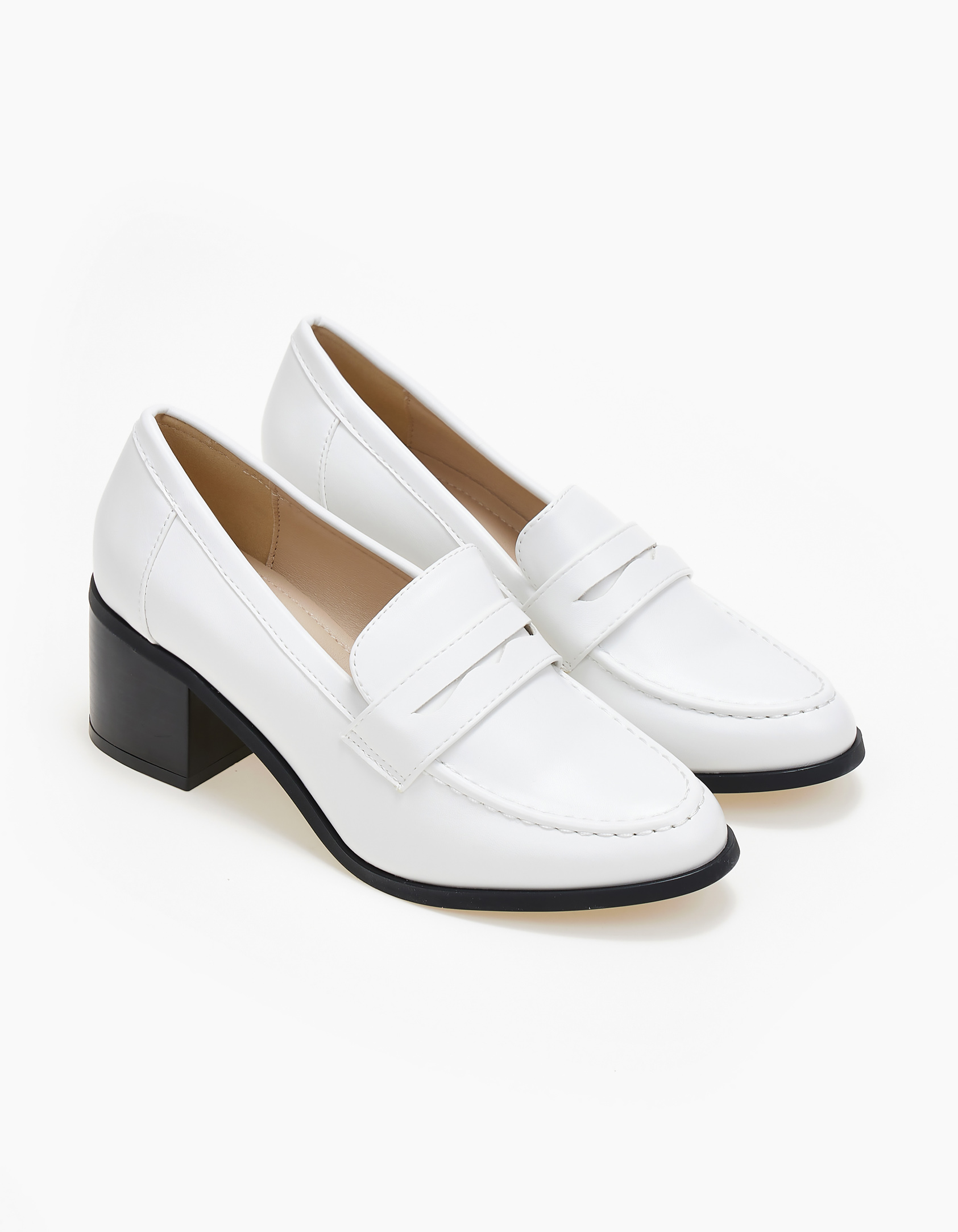 Loafers με τακούνι - Λευκό