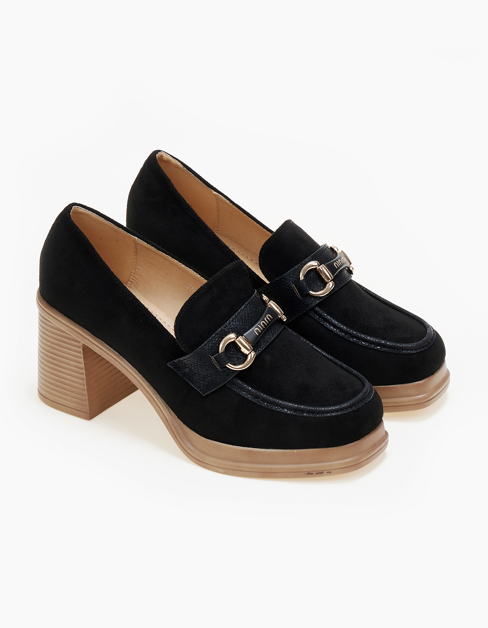 Γόβες με διακοσμητική αγκράφα - Μαύρο