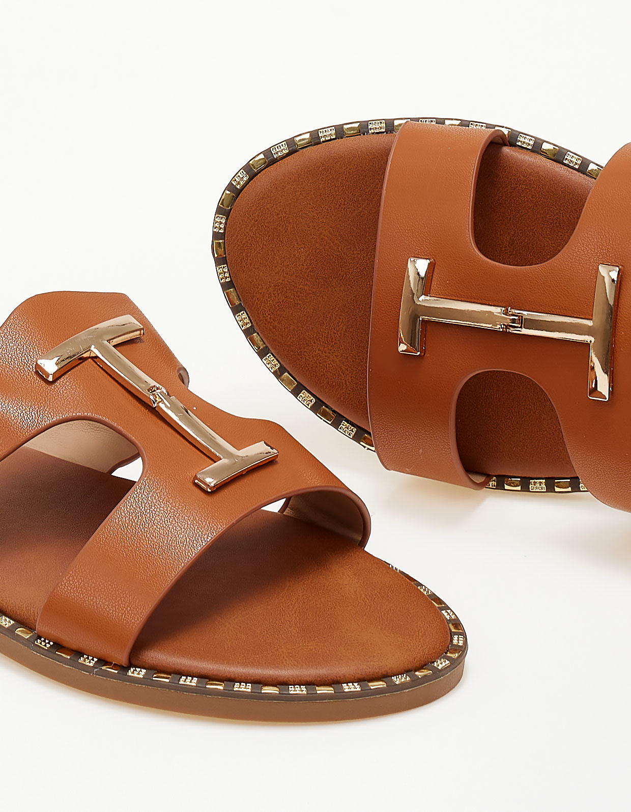 Σανδάλια με διακοσμητική αγκράφα - Κάμελ φωτογραφία