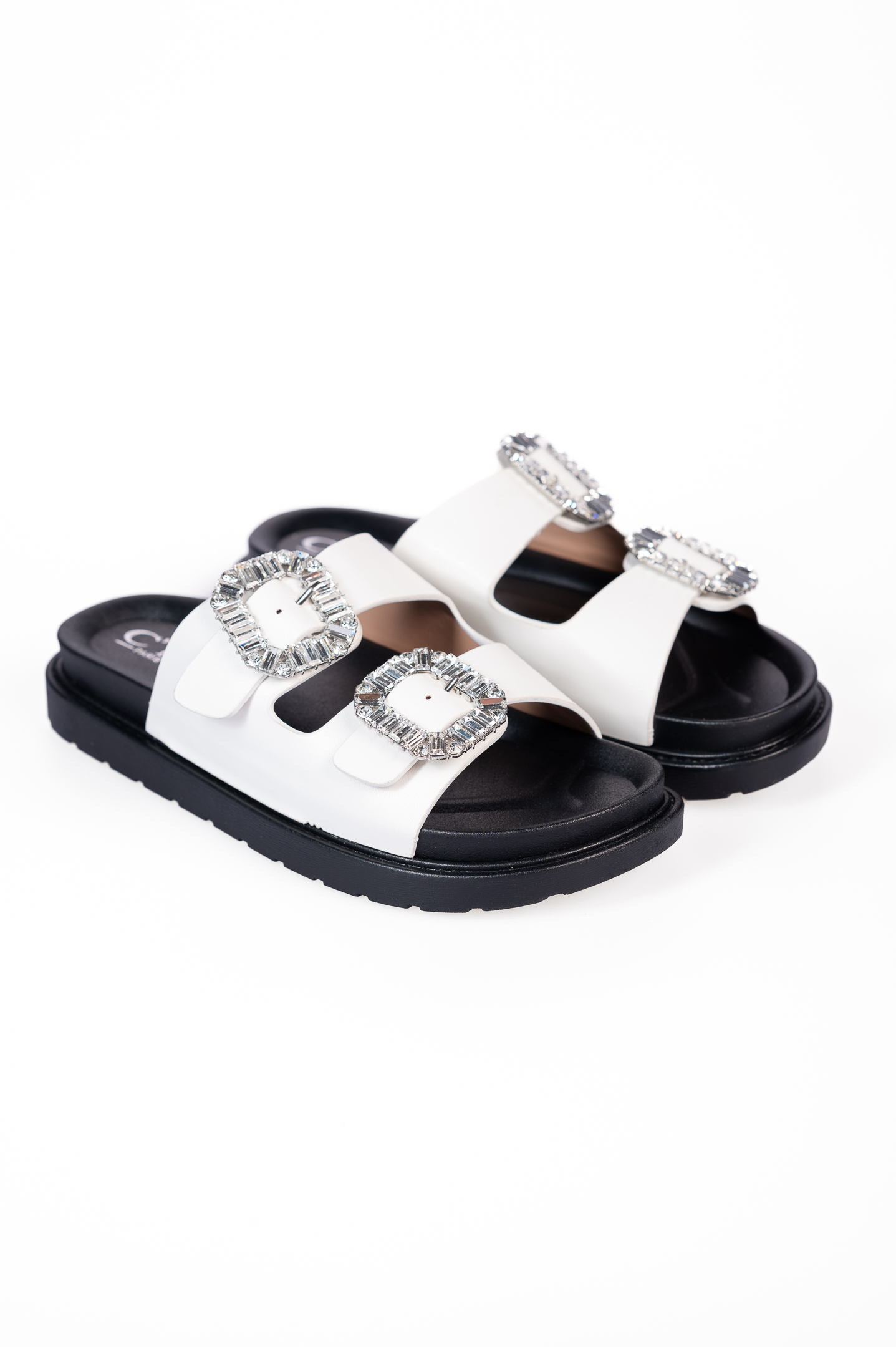 Σανδάλια flatform με ιδιαίτερες αγκράφες - Λευκό