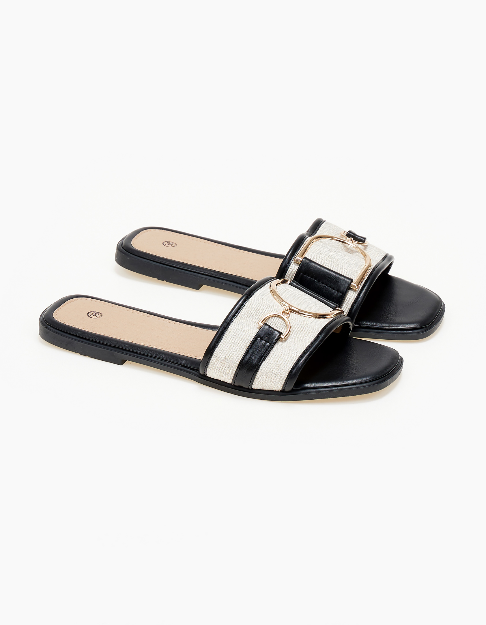 Issue Flat ανοιχτά σανδάλια με φάσα και μεταλλική λεπτομέρεια - Μαύρο