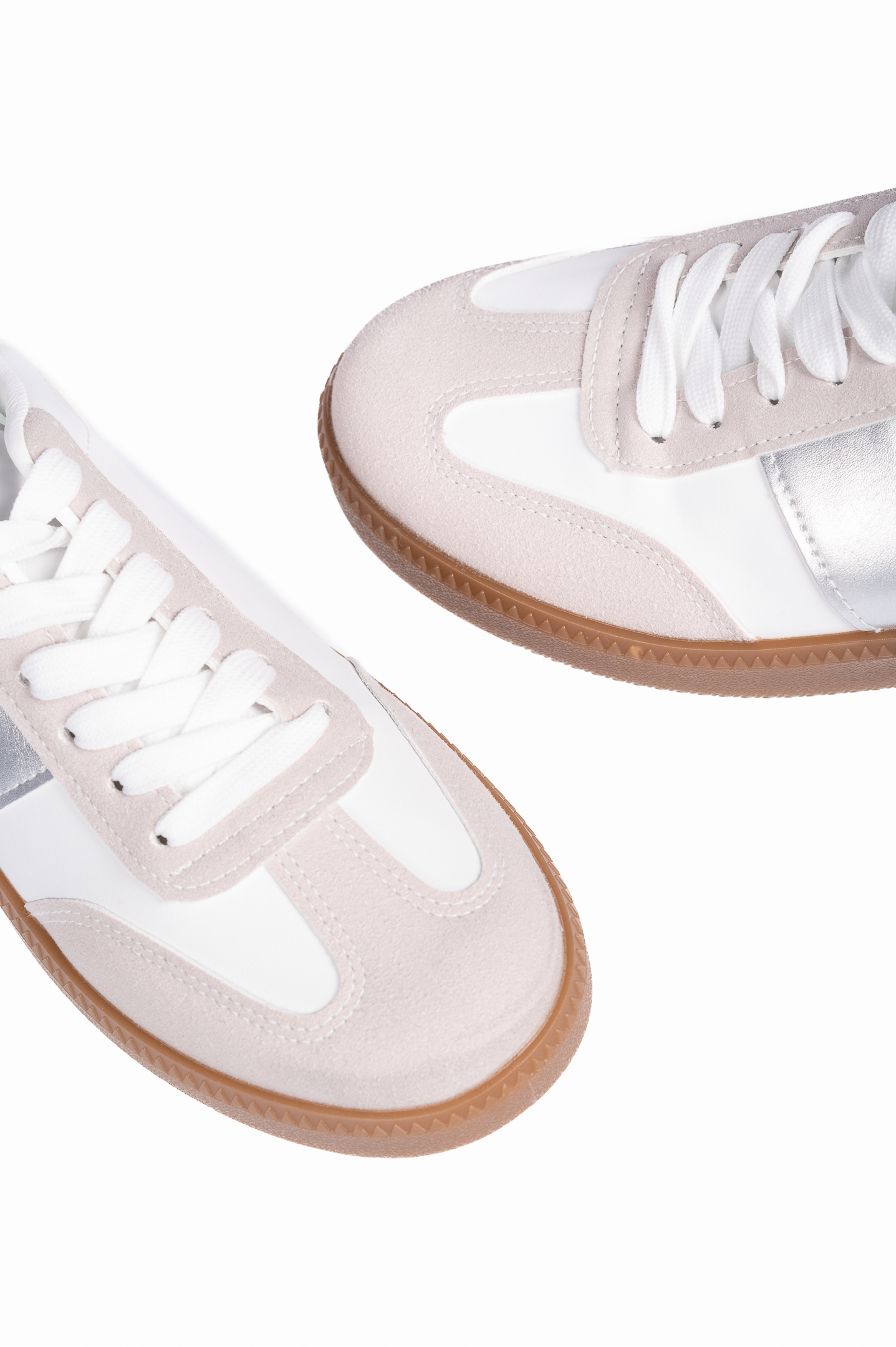 Γυναικεία sneakers με συνδυασμό υλικών - Ασημί φωτογραφία