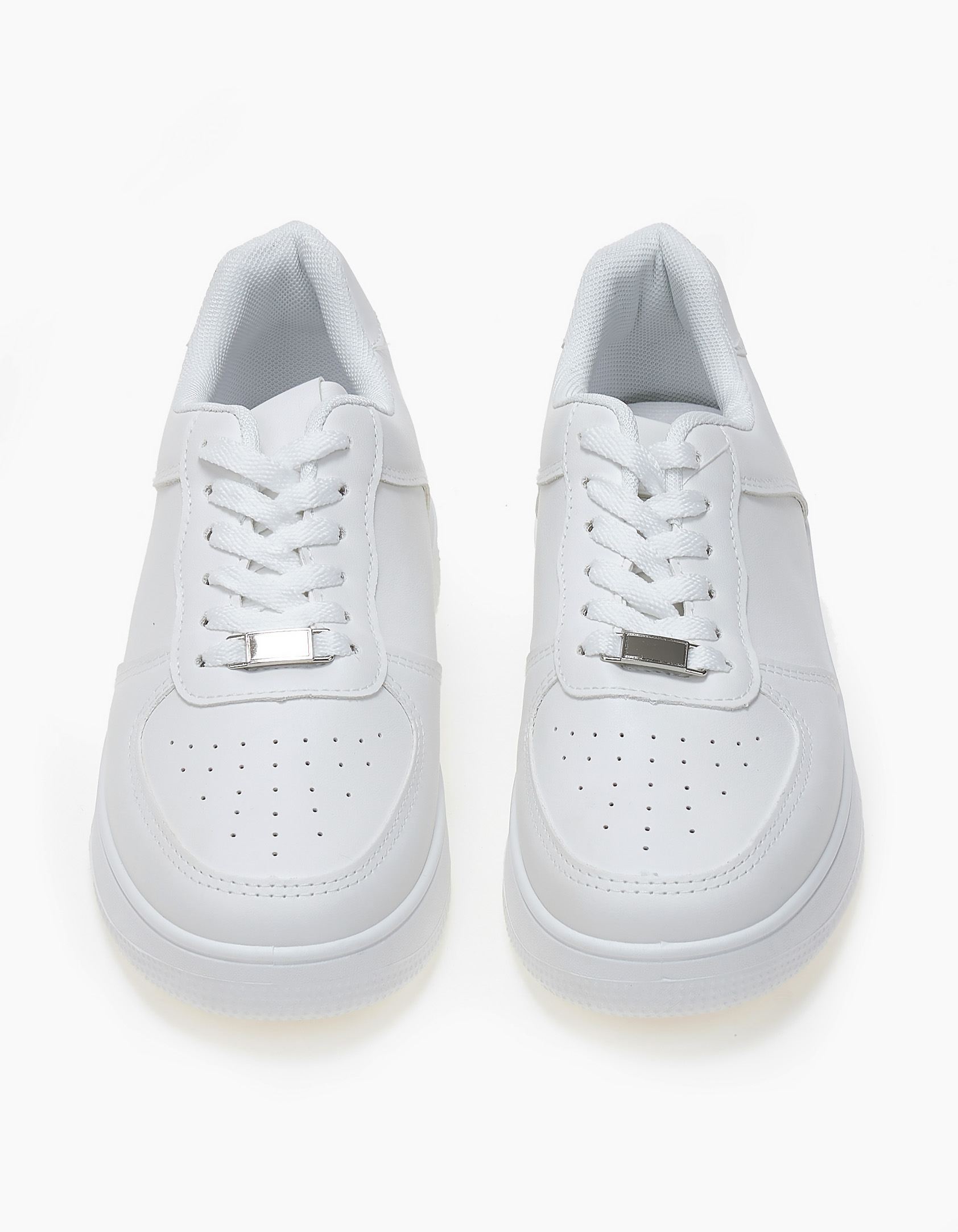 Γυναικεία sneakers μονόχρωμα - Λευκό φωτογραφία