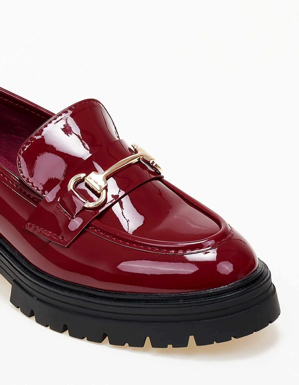 Loafers λουστρίνι με αγκράφα - Μπορντώ φωτογραφία