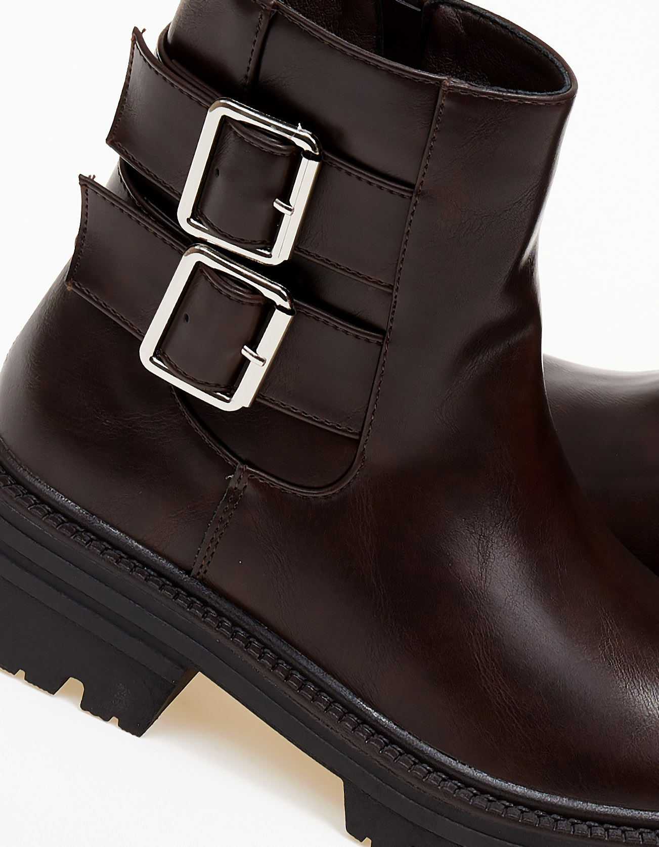 Μποτάκια με τρακτερωτή σόλα - Καφέ φωτογραφία