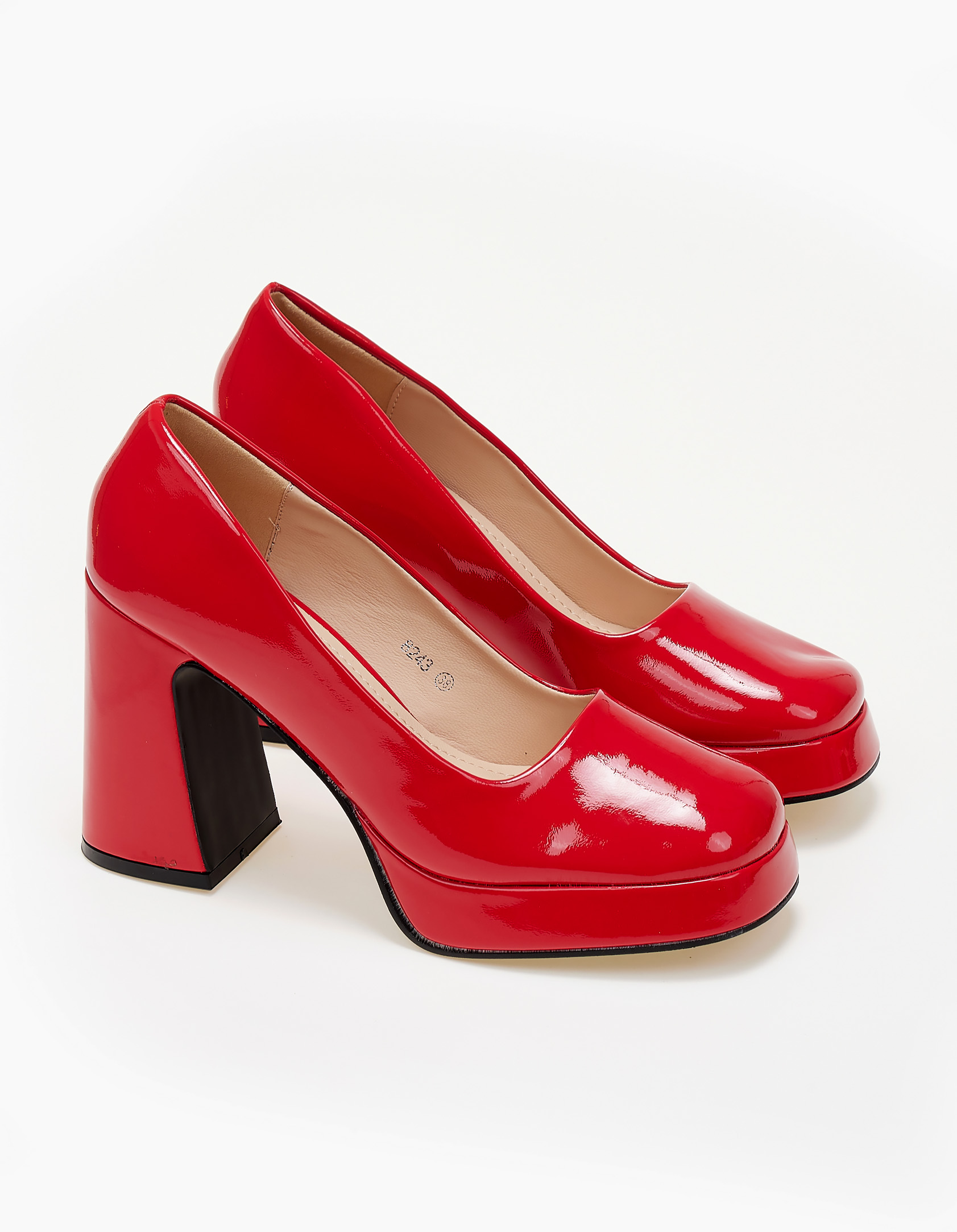 Ψηλές γόβες λουστρίνι με χοντρό τακούνι - Κόκκινο