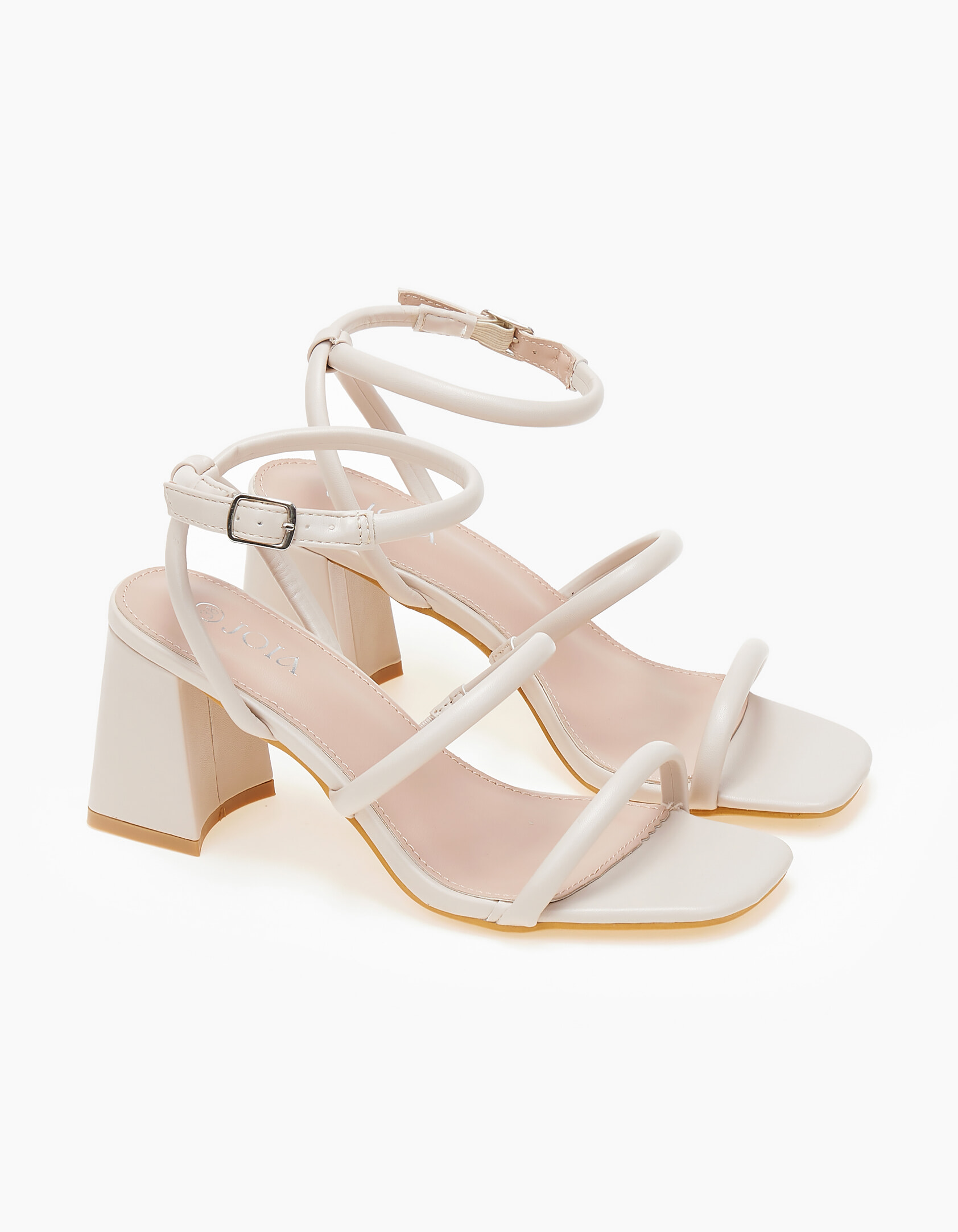 Πέδιλα με χοντρό τακούνι σε καρέ γραμμή - Μπεζ φωτογραφία