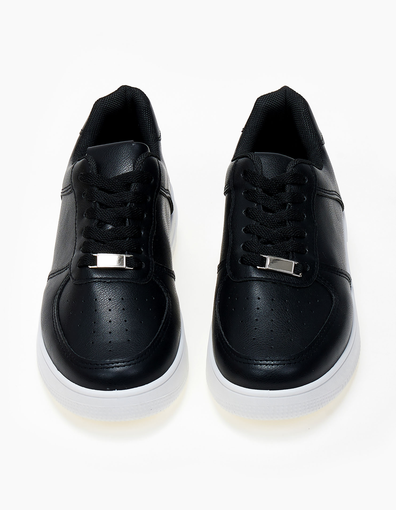 Γυναικεία sneakers μονόχρωμα - Μαύρο φωτογραφία