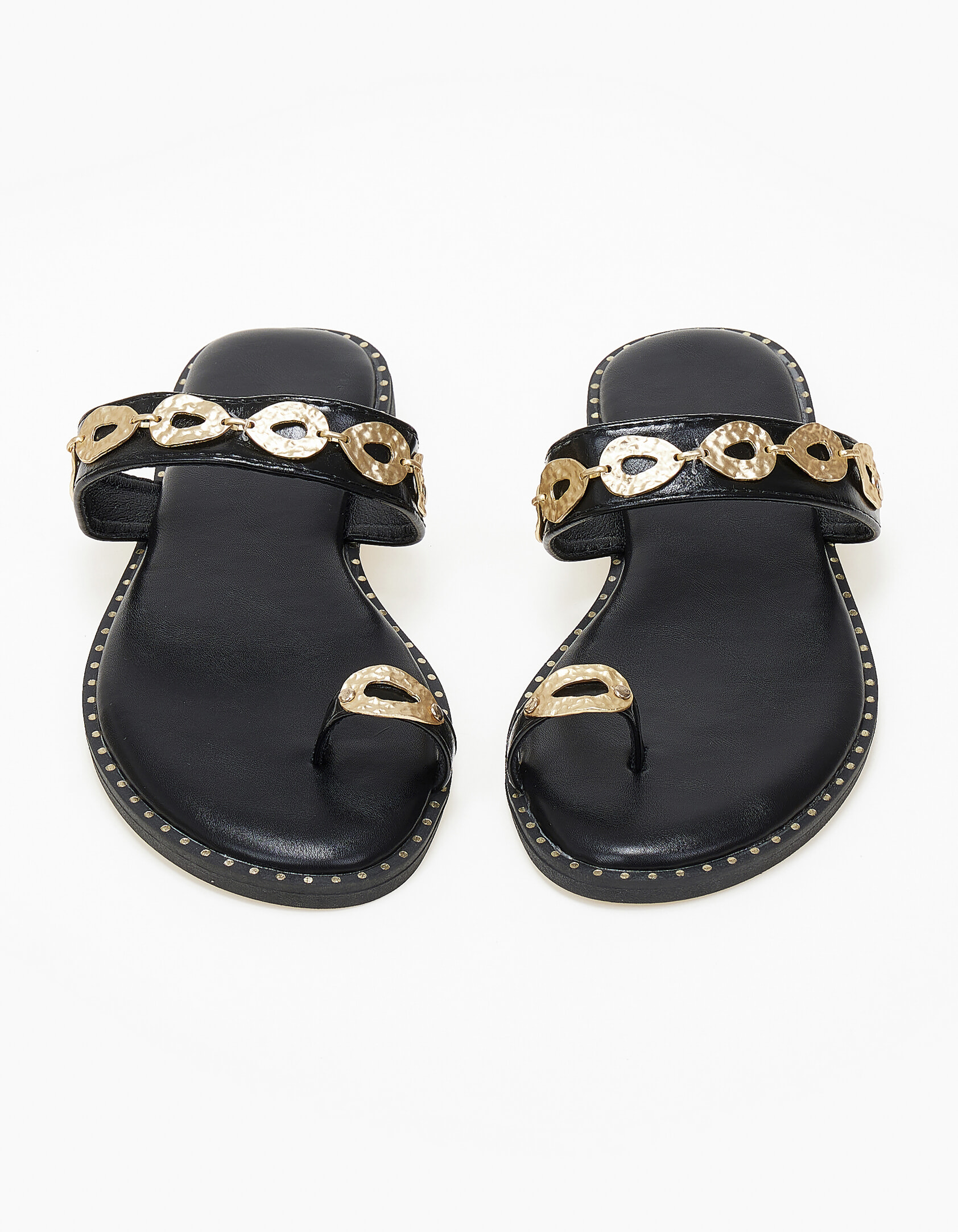 Φλατ σανδάλια με toe ring και μεταλλικές λεπτομέρειες - Μαύρο