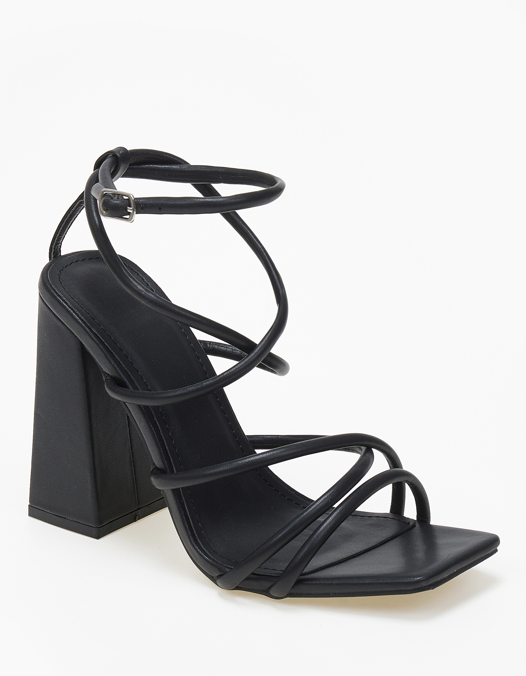 Ψηλά πέδιλα με χοντρό τακούνι σε καρέ γραμμή - Μαύρο