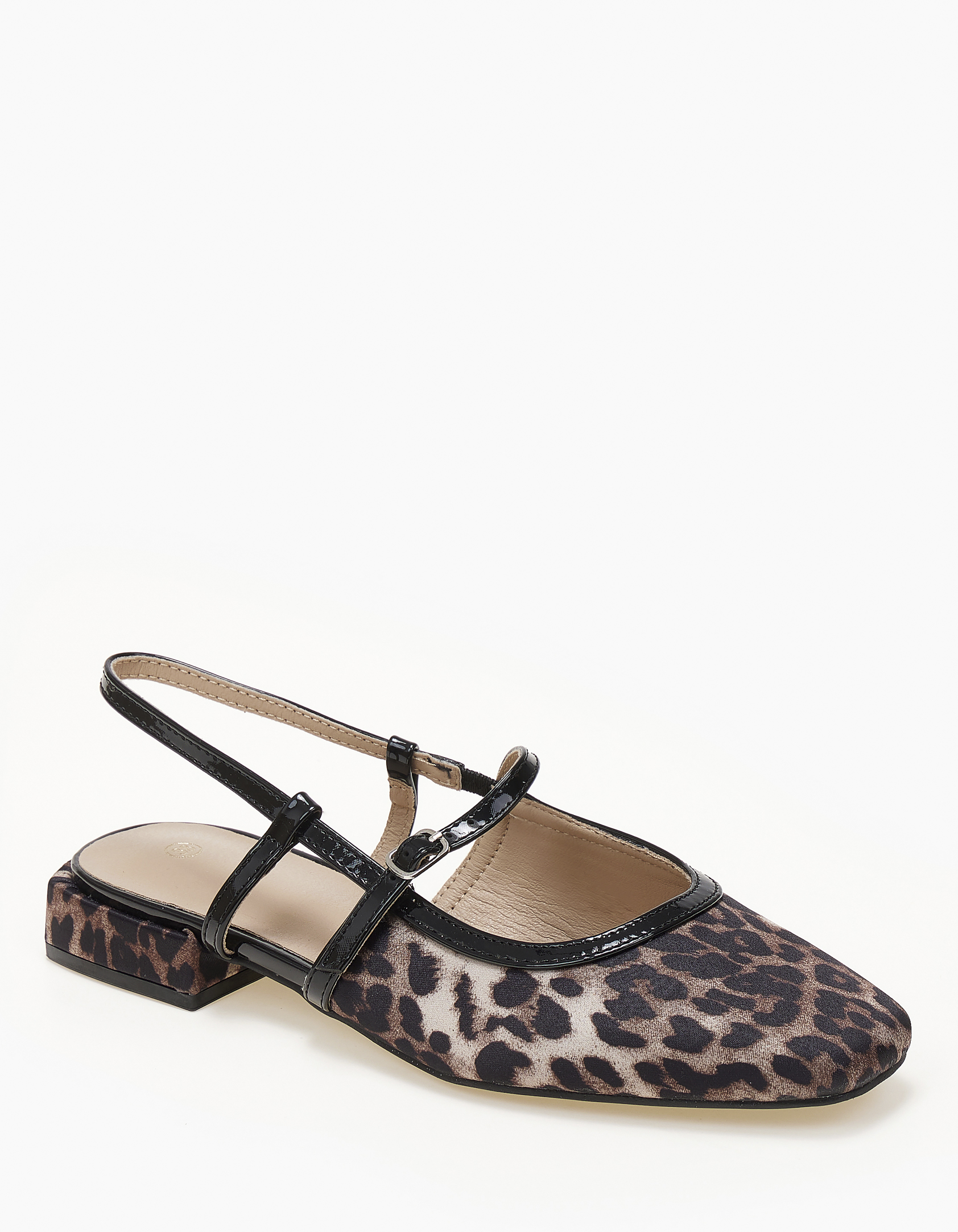 Χαμηλά εξώφτερνα γοβάκια με χοντρό τακούνι - Λεοπάρ