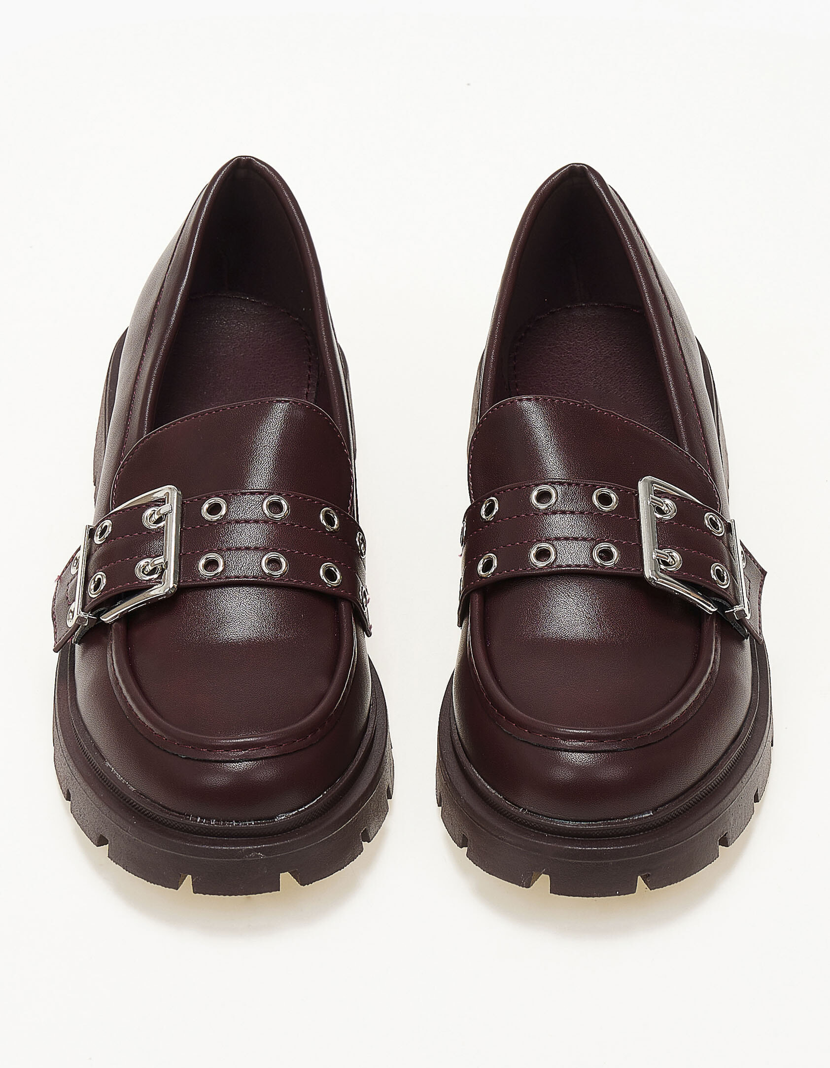 Loafers με τρακτερωτή σόλα και διακοσμητικό χοντρό λουράκι - Μπορντώ