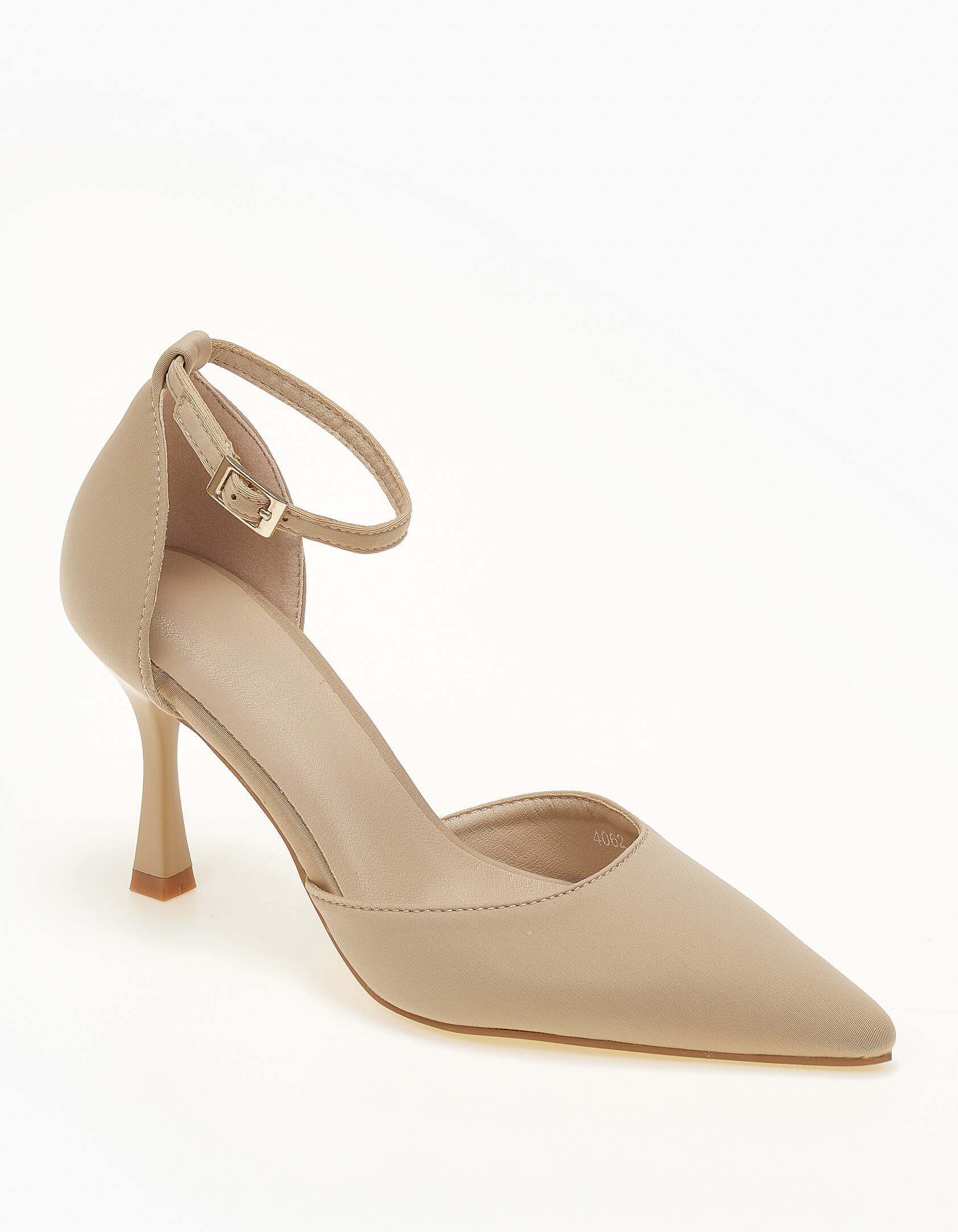 Σατέν γόβες με κλειστή φτέρνα και λουράκι - Μπεζ