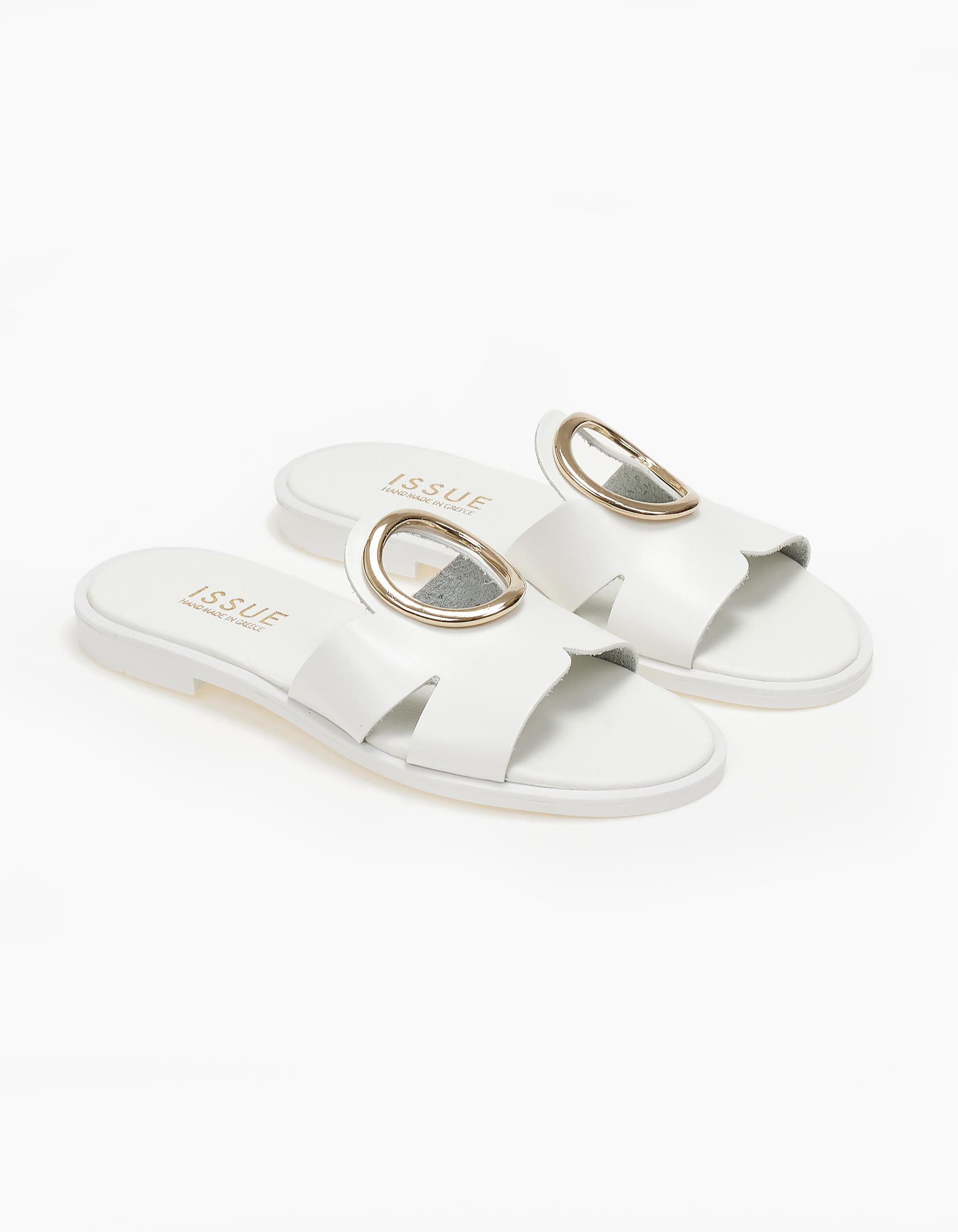 Flat σανδάλια ελληνικής κατασκευής με διακοσμητική αγκράφα - Λευκό