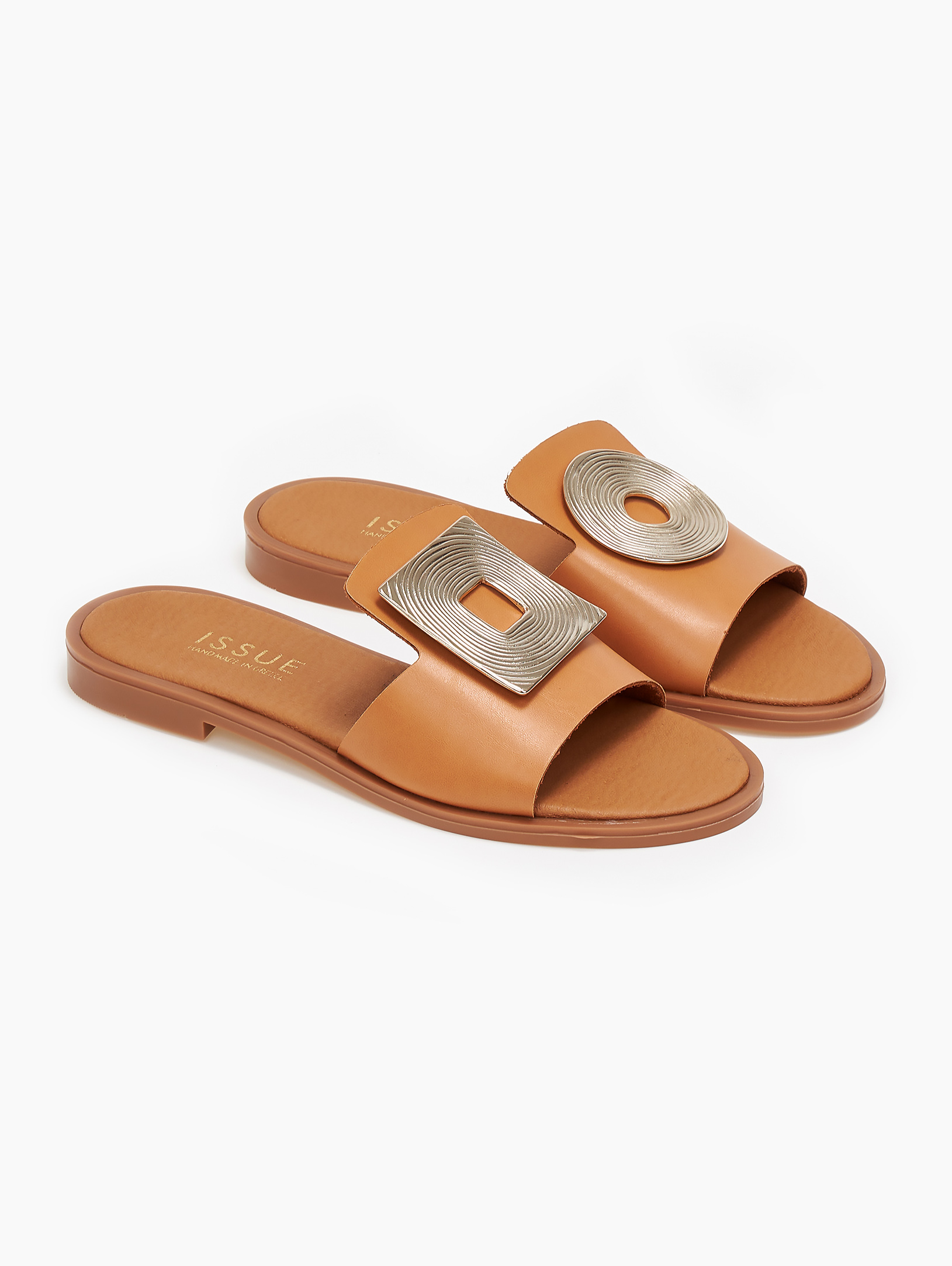 Σανδάλια ελληνικής κατασκευής με ιδιαίτερη αγκράφα - Κάμελ