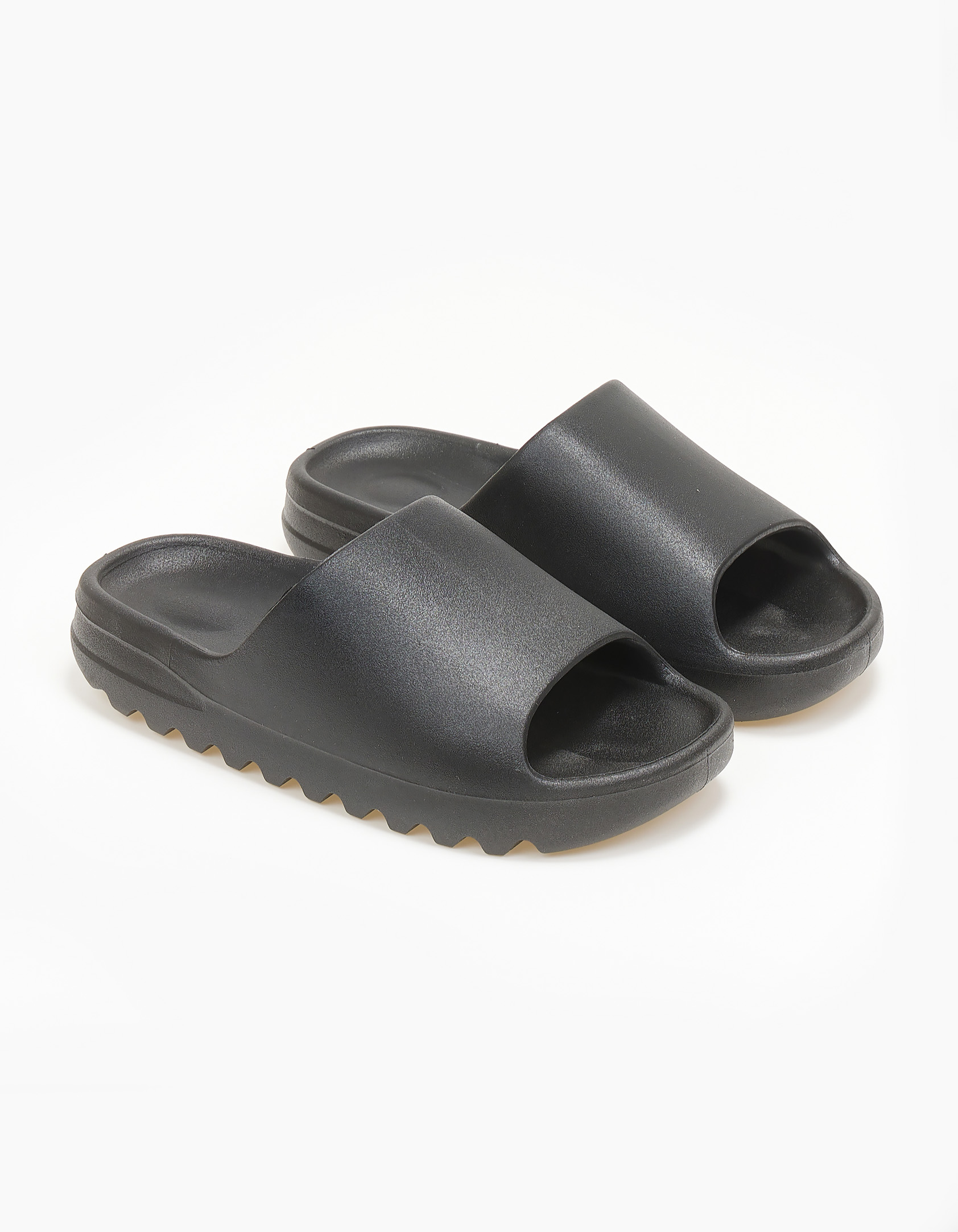 Γυναικεία slides με χοντρή φάσα - Μαύρο