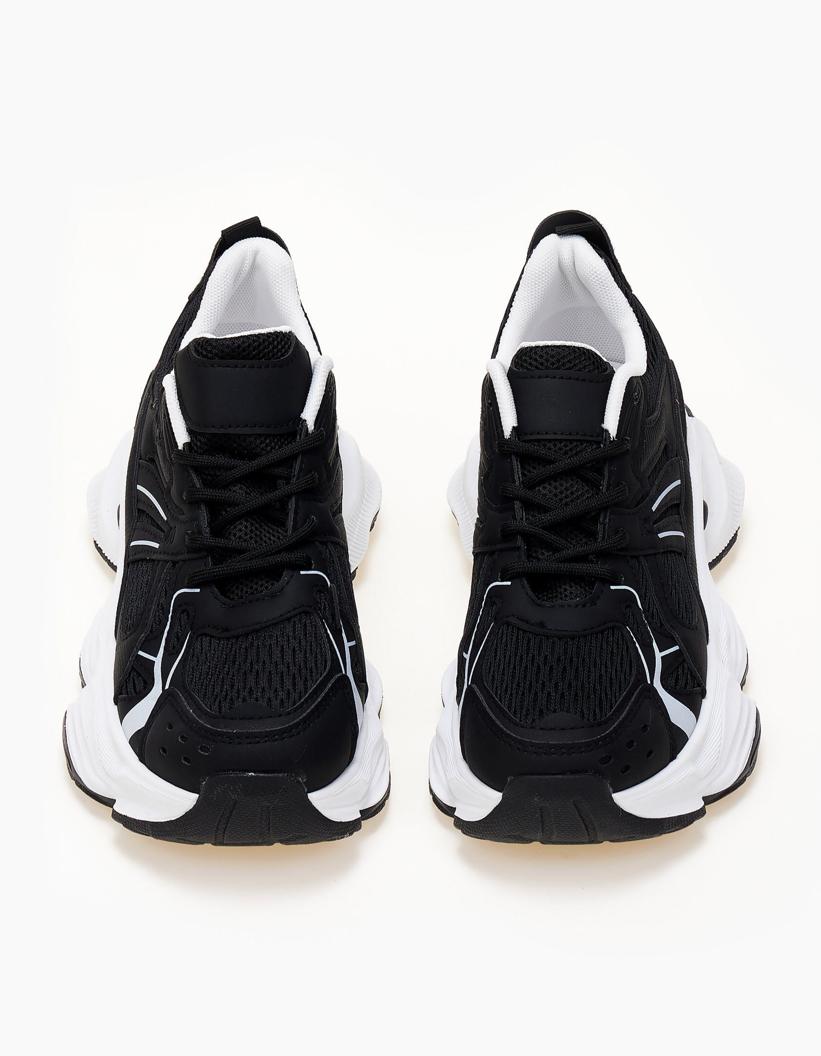 Γυναικεία sneakers chunky με ιδιαίτερη σόλα - Μαύρο φωτογραφία