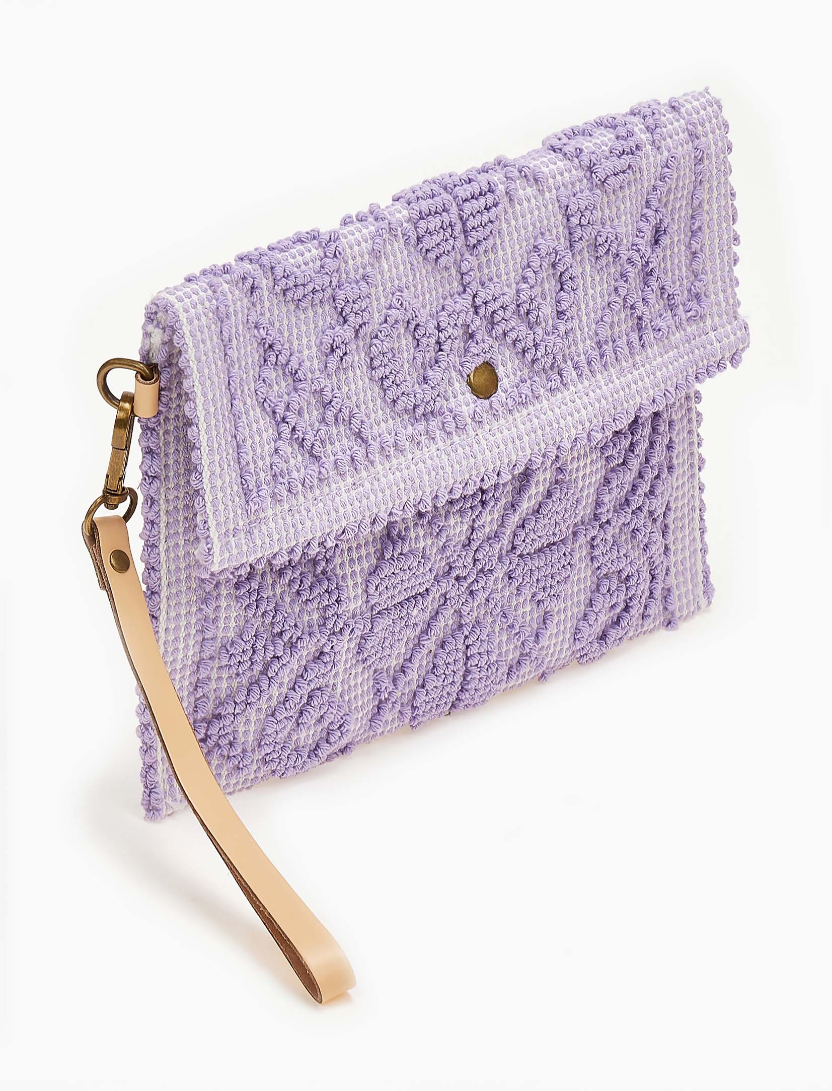 Χιαστί τσαντάκι με ανάγλυφες ραφές - Μωβ φωτογραφία