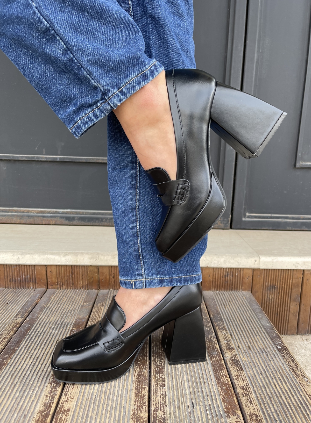 Issue -  Γόβες τύπου loafers με χοντρό τακούνι - Μαύρο