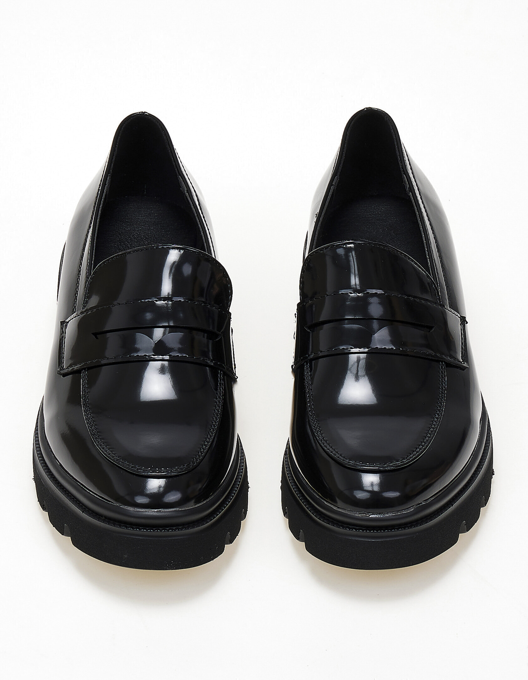 Loafers λουστρίνι με τρακτερωτή σόλα - Μαύρο φωτογραφία