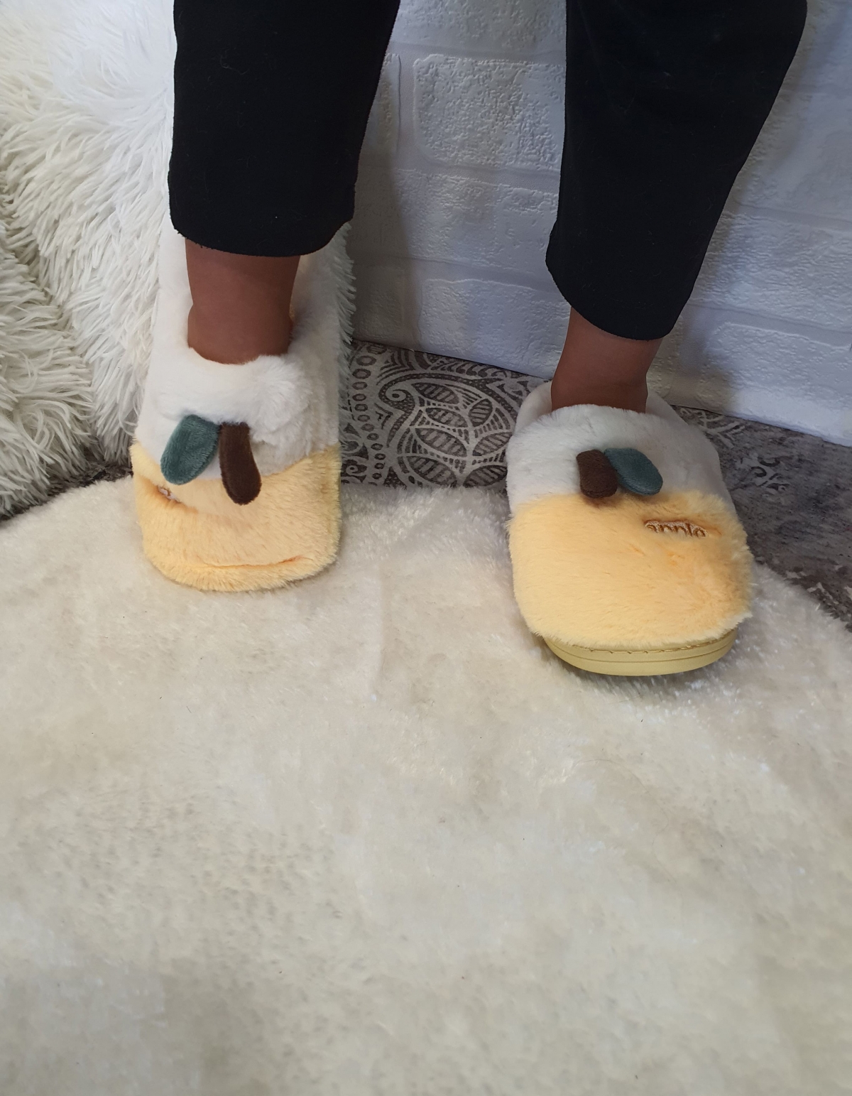 Παιδικές παντόφλες apple με διχρωμία - Κίτρινο