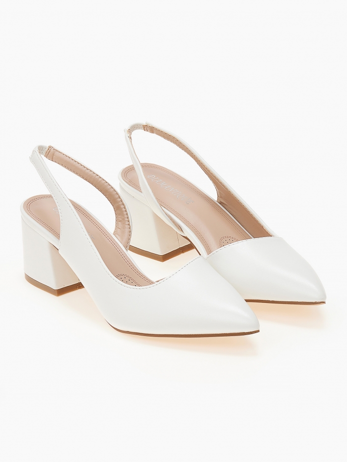 Εξώφτερνες γόβες με χοντρό τακούνι