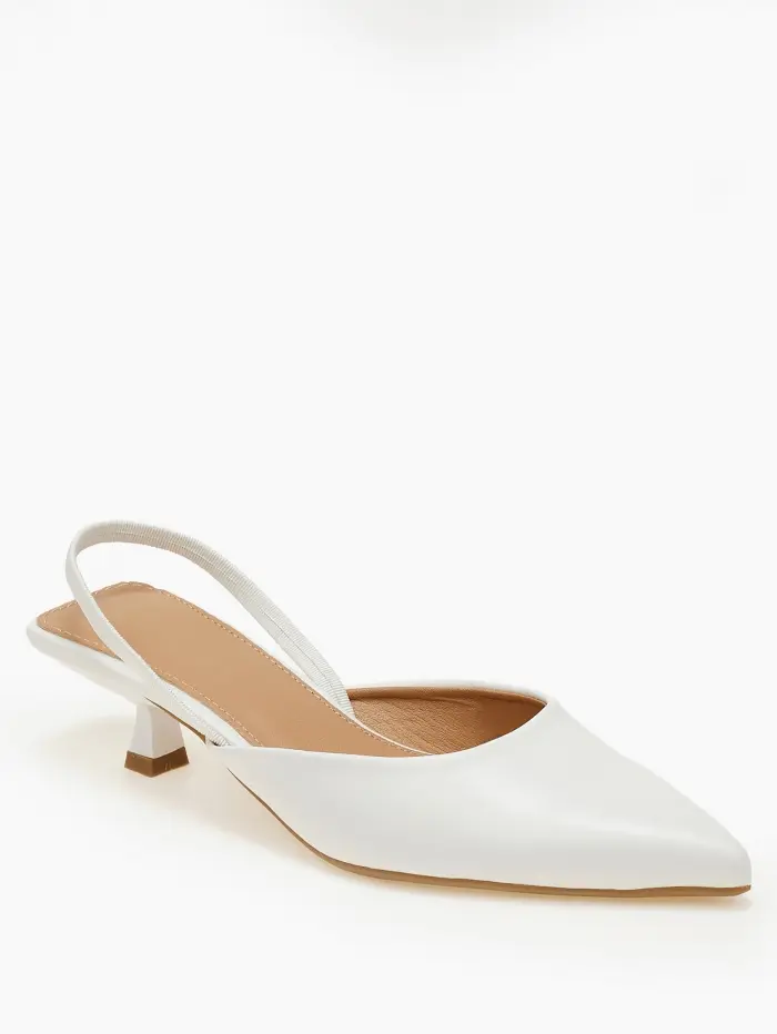 Γόβες slingback με χαμηλό τακούνι