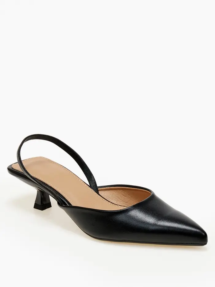 Γόβες slingback με χαμηλό τακούνι