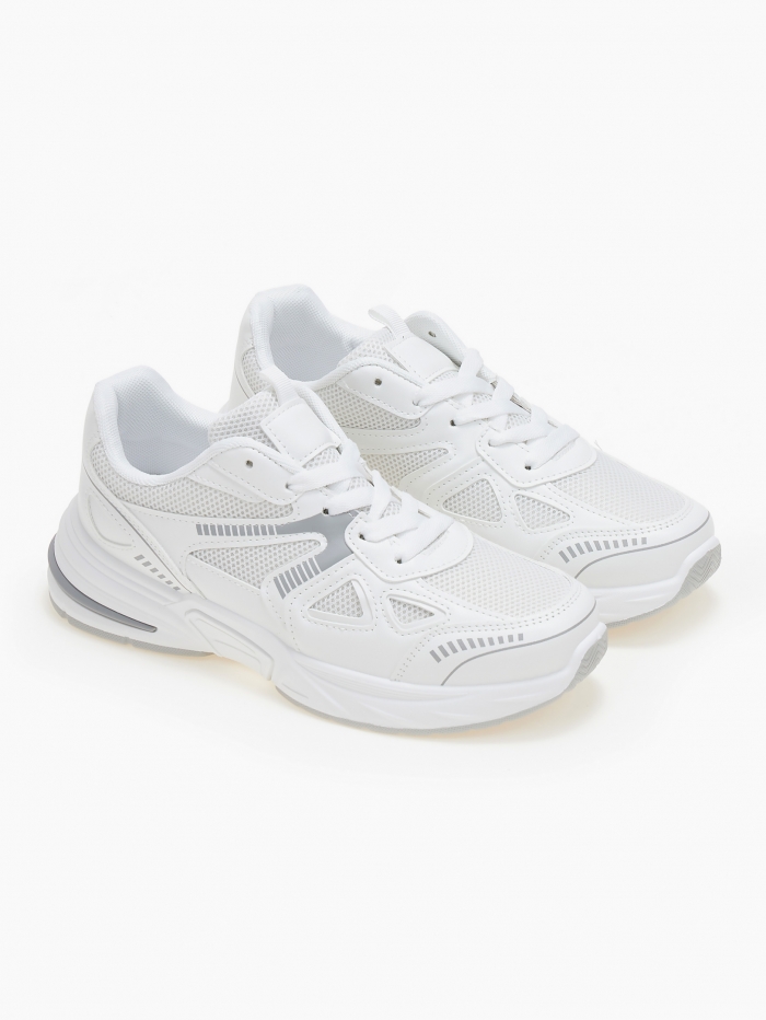 Sneakers με συνδυασμό υλικών