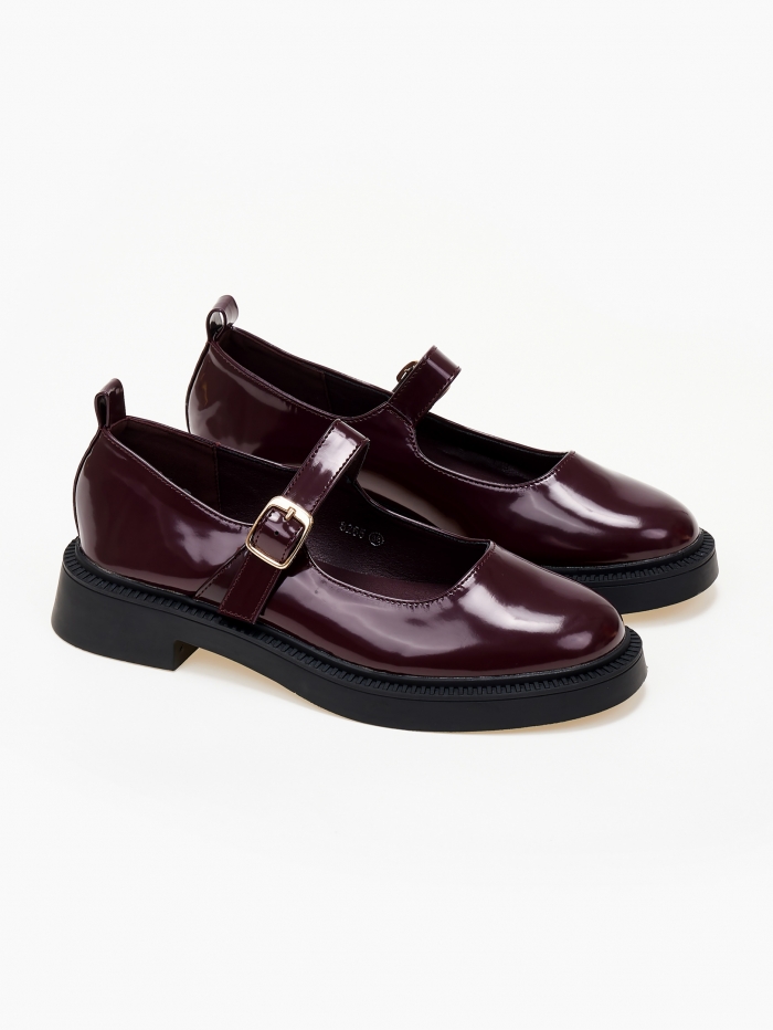 Loafers με μπαρέτα