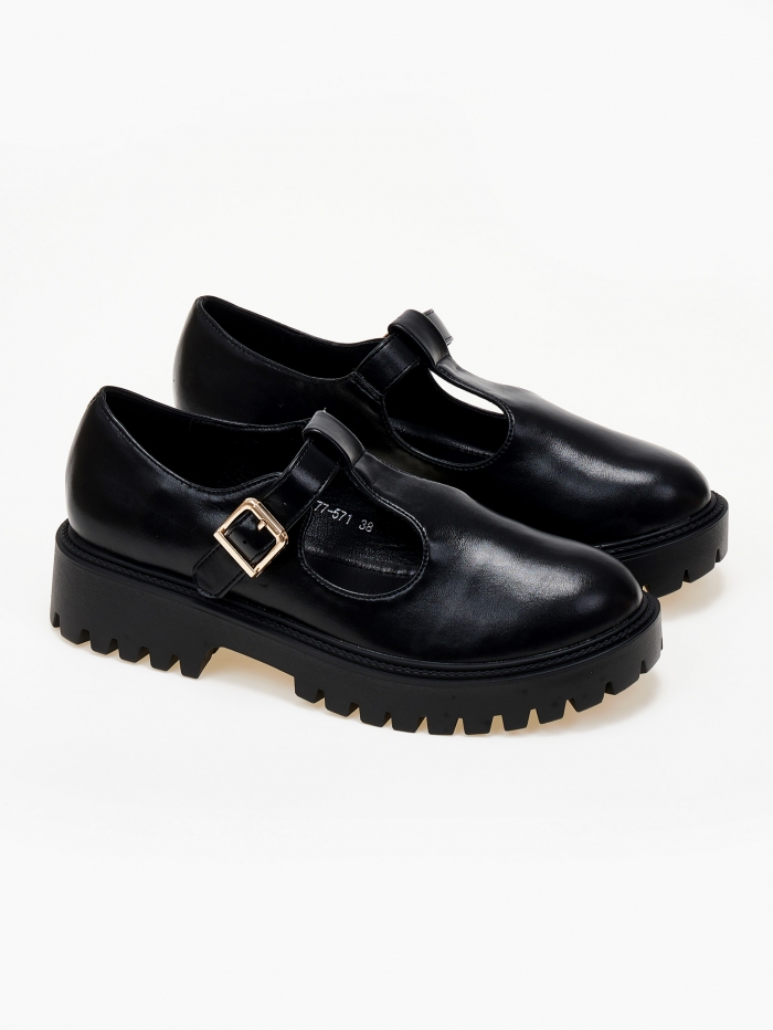 Loafers με μπαρέτα και τρακτερωτή σόλα