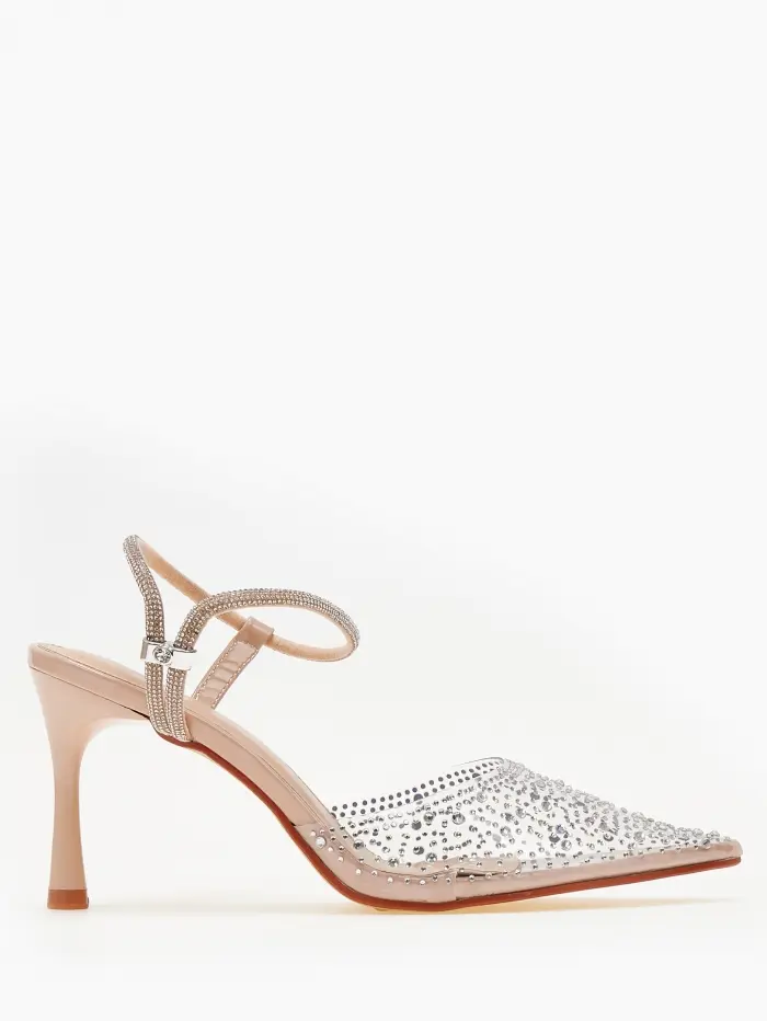 Γόβες με διαφάνεια και ιδιαίτερο λουράκι