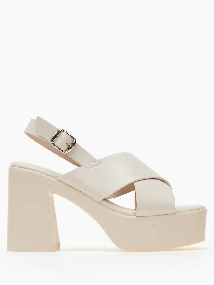 Πέδιλα χιαστί με φιάπα και χοντρό τακούνι