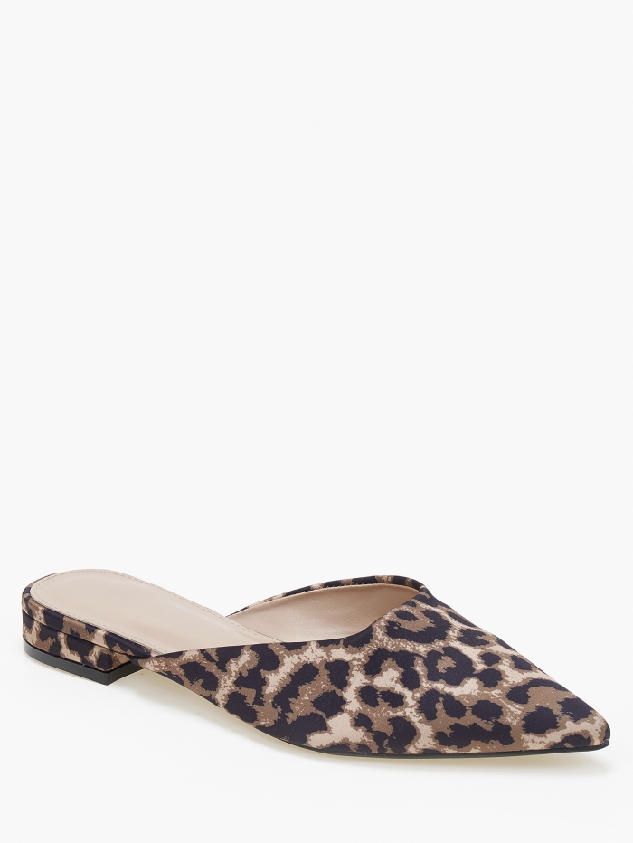 Φλατ μυτερά mules