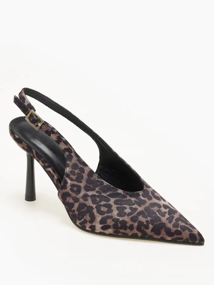 Μυτερές εξώφτερνες γόβες λουστρίνι