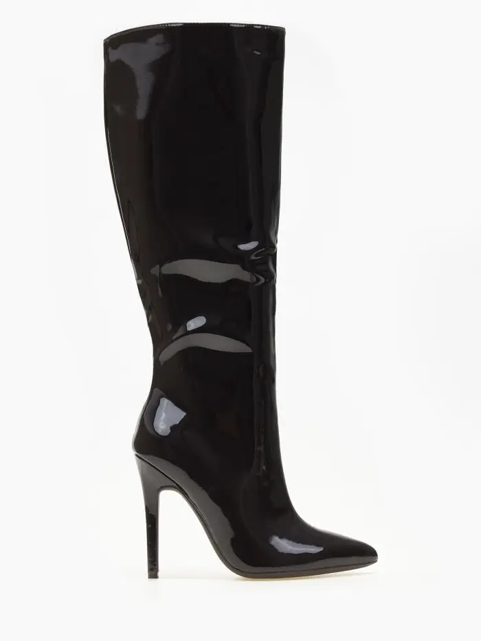 Μπότες λουστρίνι με λεπτό τακούνι