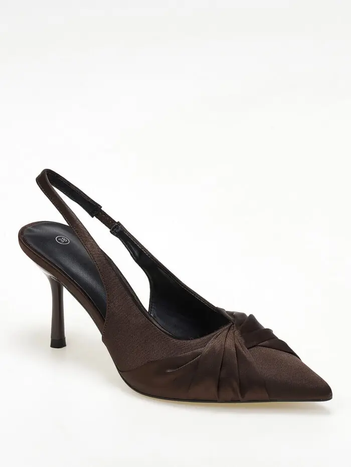 Slingback σατέν γόβες με ιδιαίτερο σχέδιο