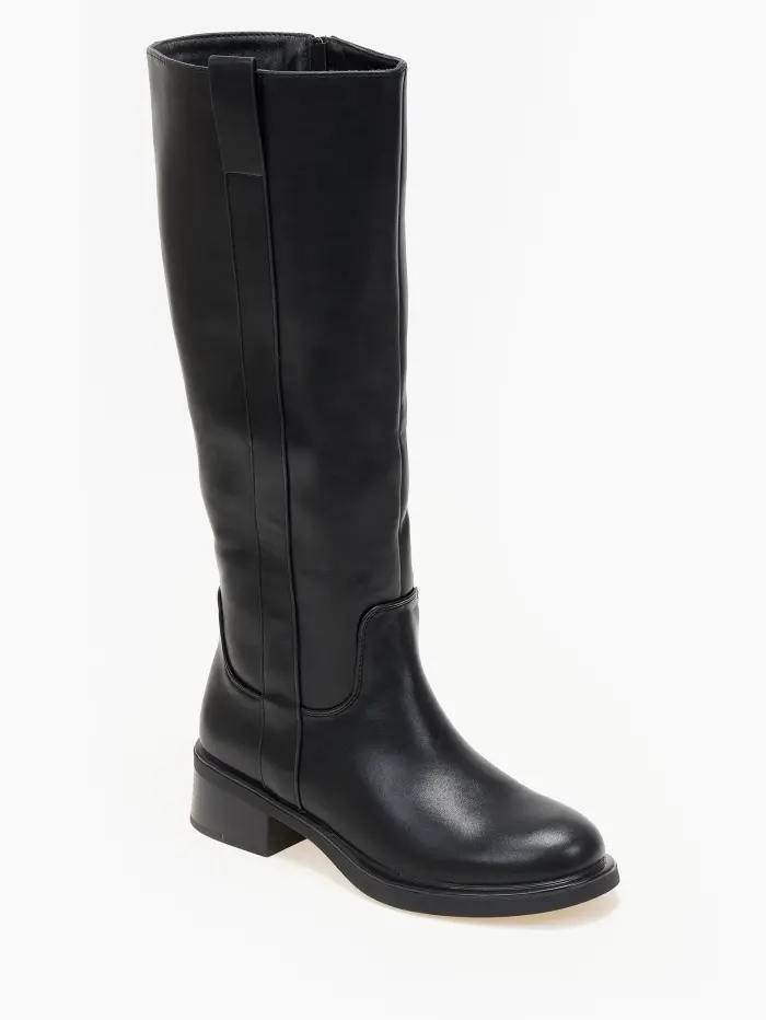 Μπότες με χαμηλό τακούνι