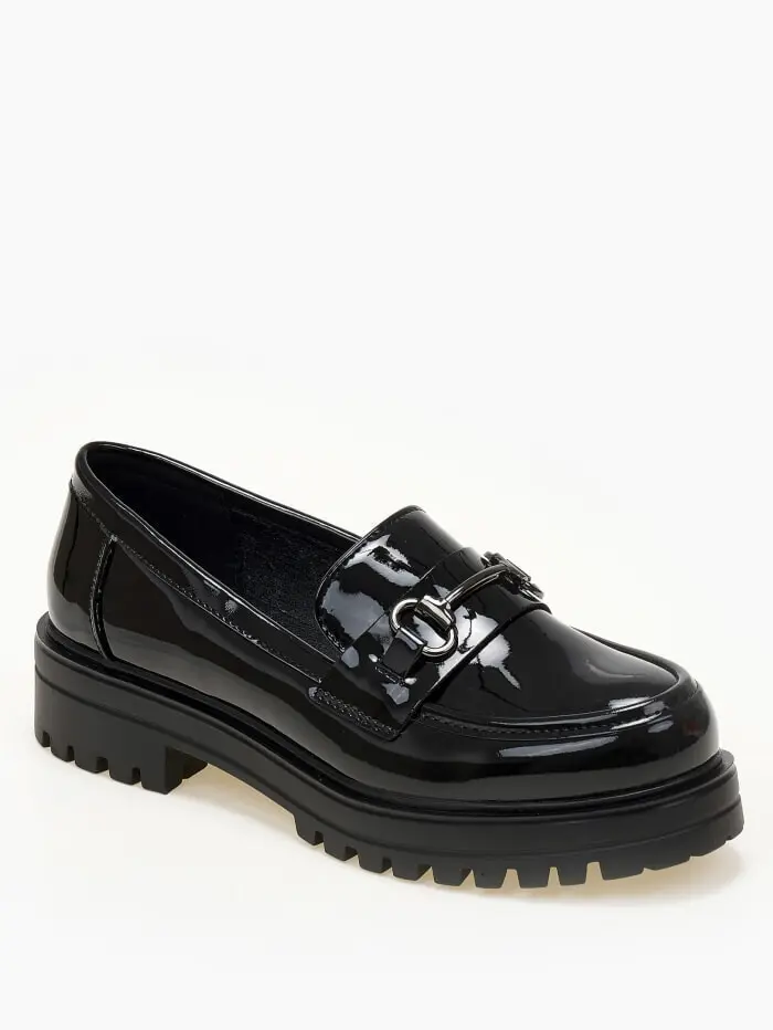 Loafers με διακοσμητική αγκράφα