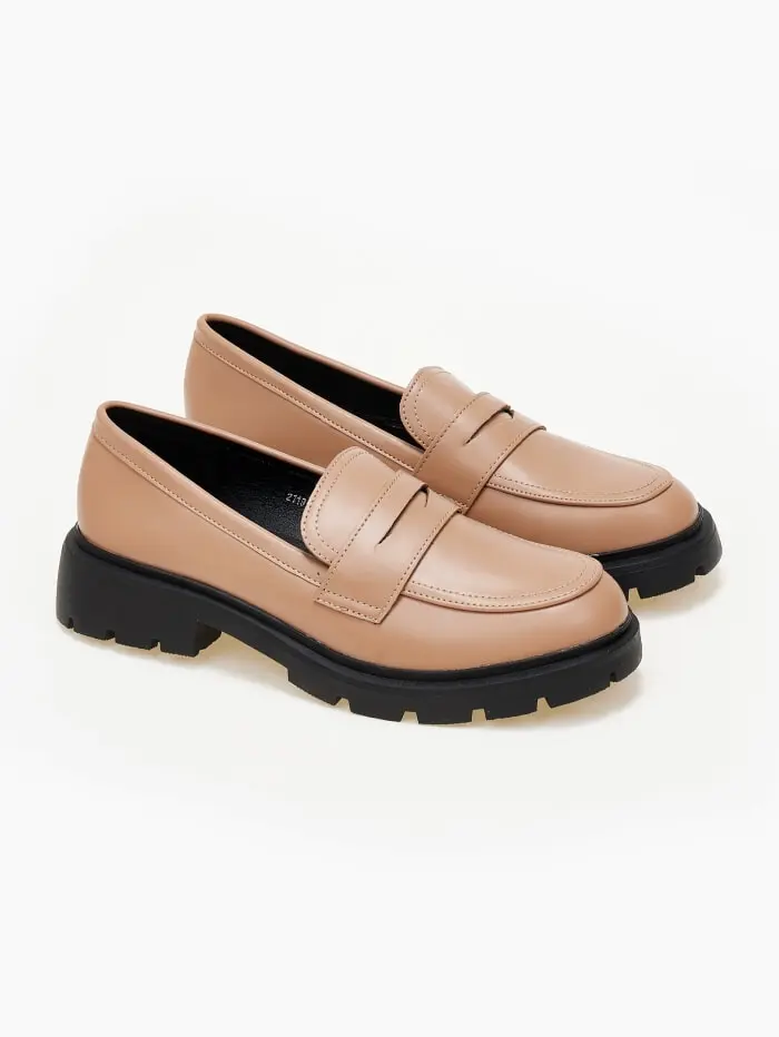 Loafers με τρακτερωτή σόλα