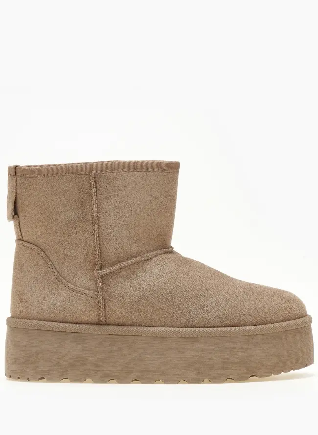 Μποτάκια με γούνα και ψηλή σόλα