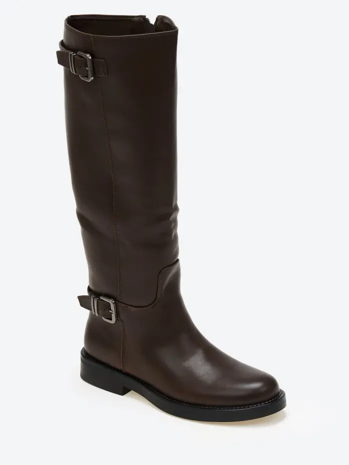 Μπότες ιππασίας με διακοσμητικά ζωνάκια