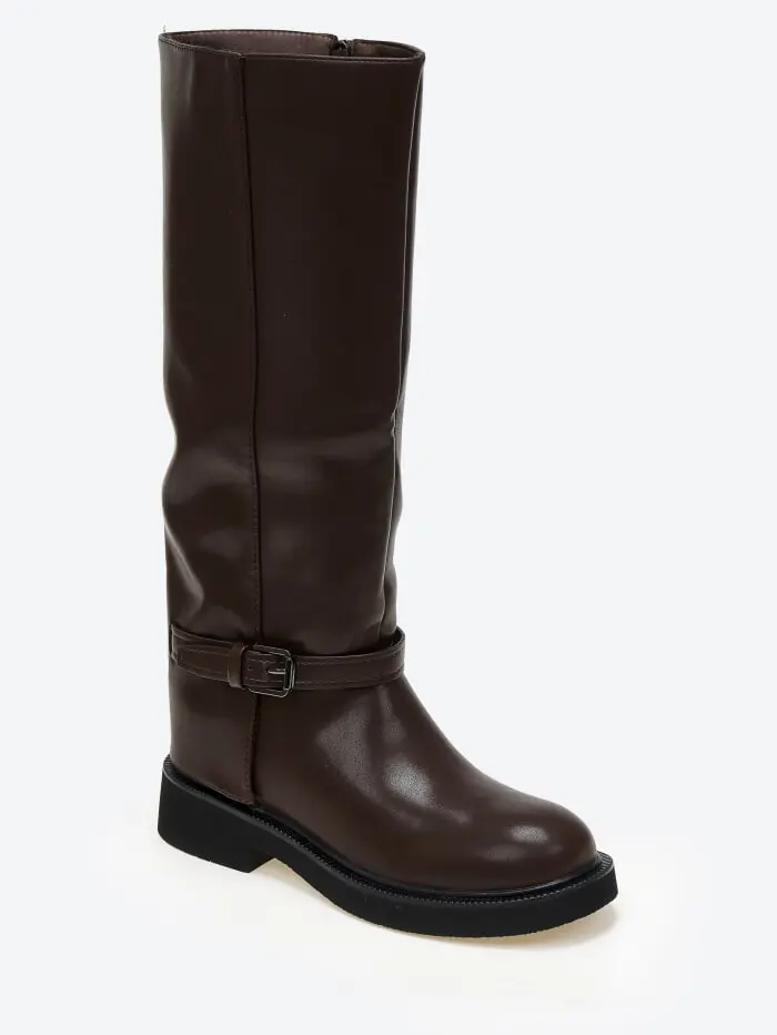 Μπότες ιππασίας με διακοσμητικό ζωνάκι