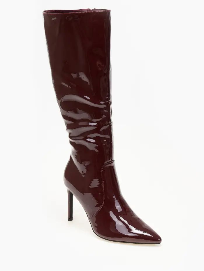 Μπότες λουστρίνι με λεπτό τακούνι