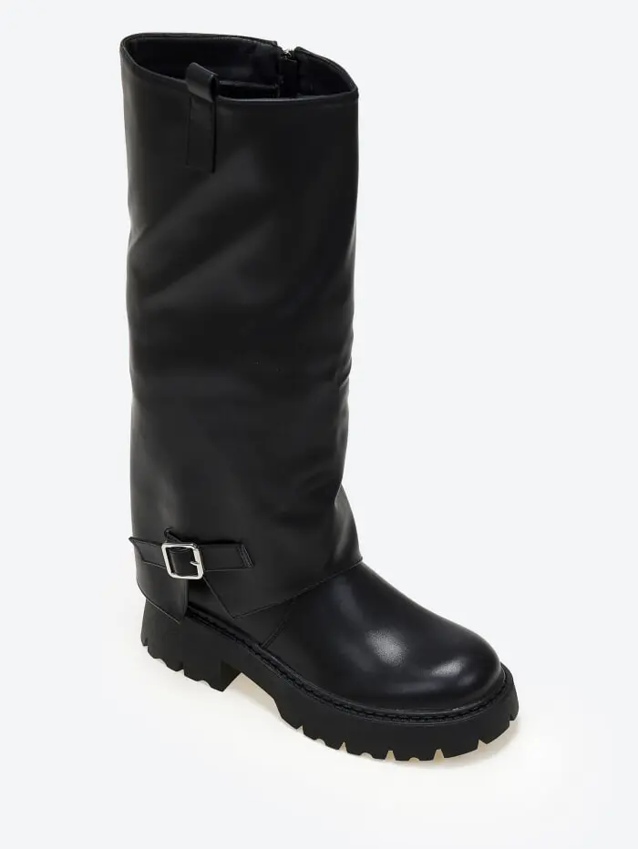 Μπότες με τρακτερωτή σόλα και εφέ γκέτας