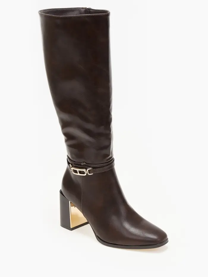 Μπότες με χοντρό τακούνι και χρυσές λεπτομέρειες